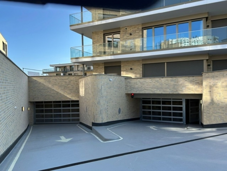 TG Zufahrt (2)