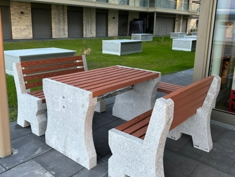 7B8B3FA0-ABE6-418D-A590-A8F82D892CD6